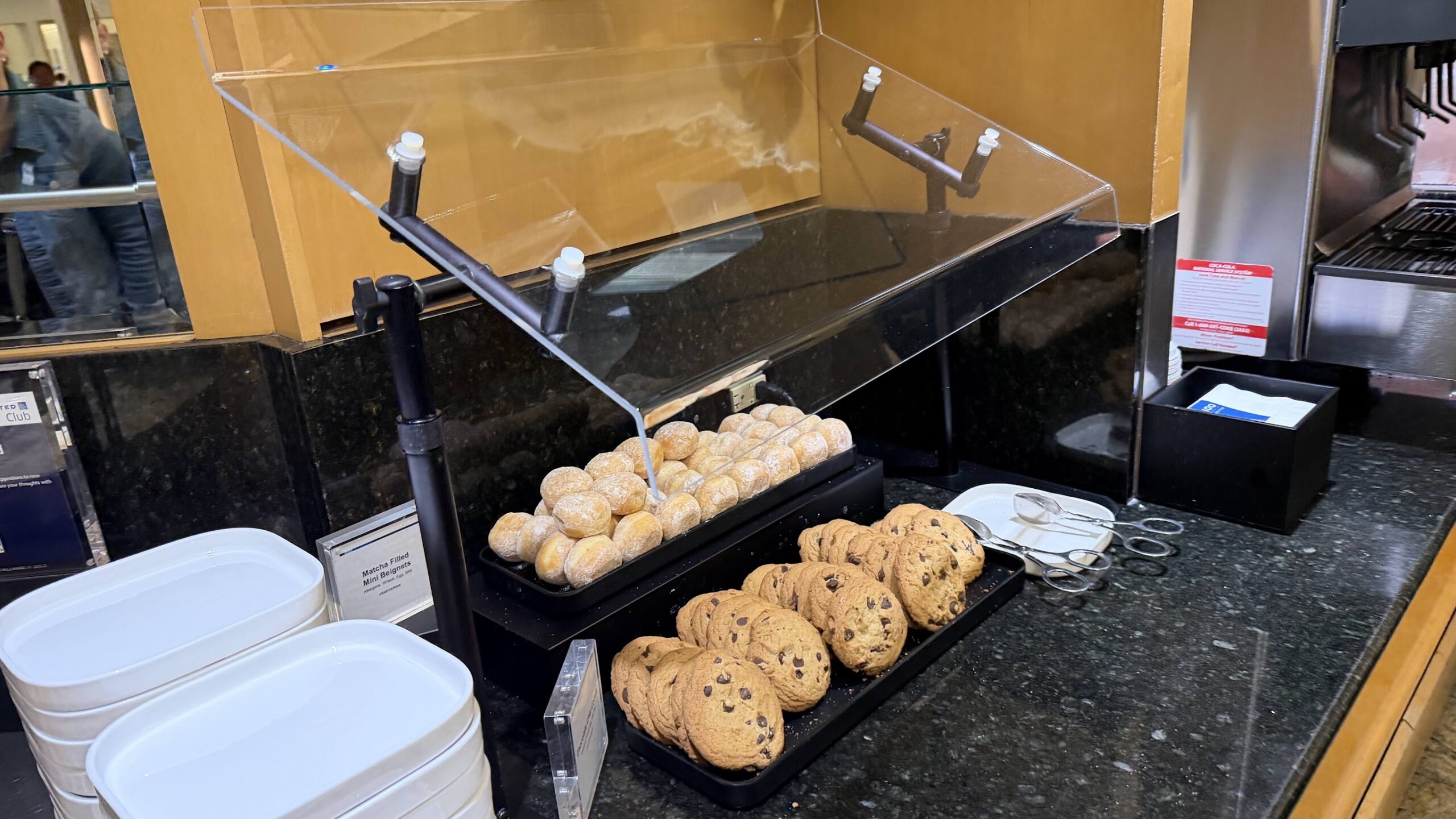 United Club San Francisco (G Gates) buffet