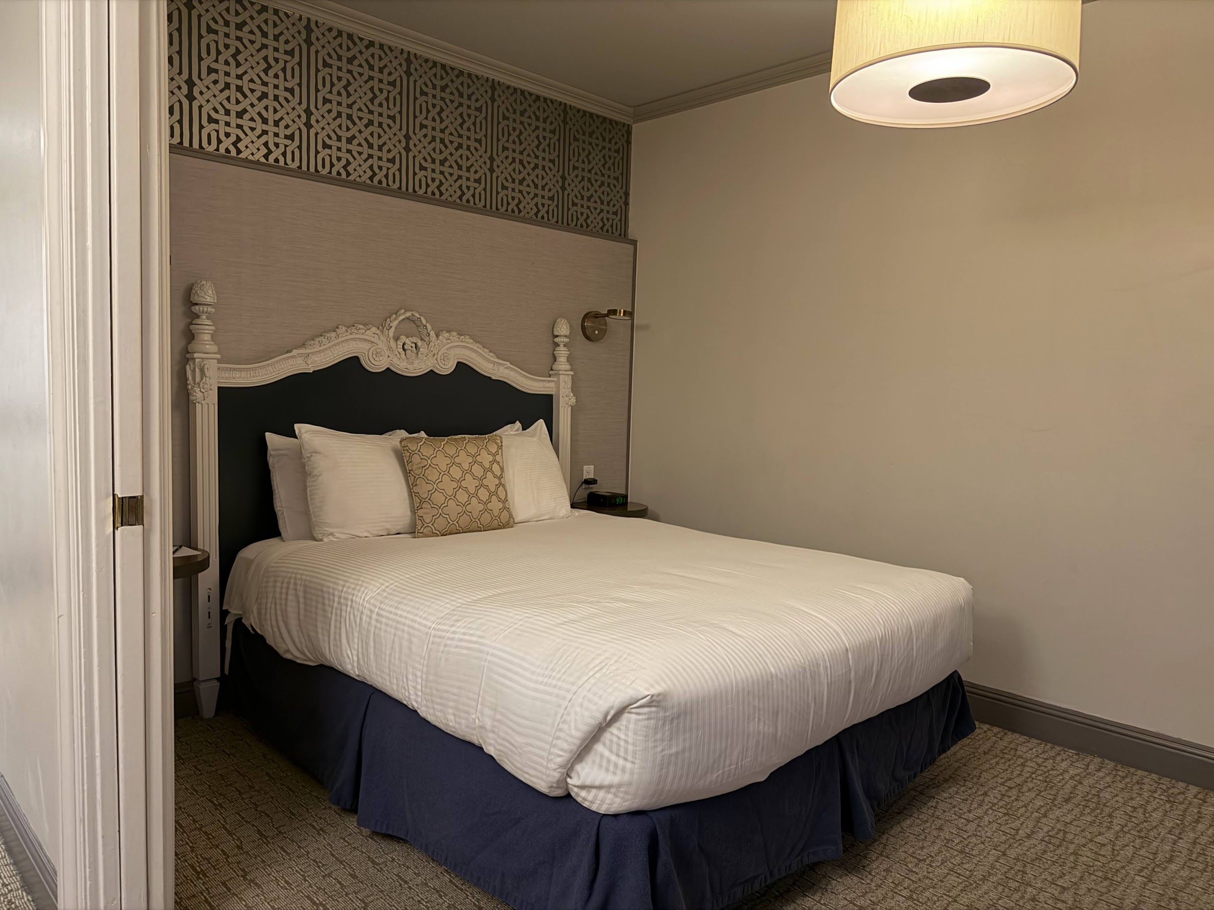 Warwick Hotel San Francisco Balcony Junior Suite bedroom