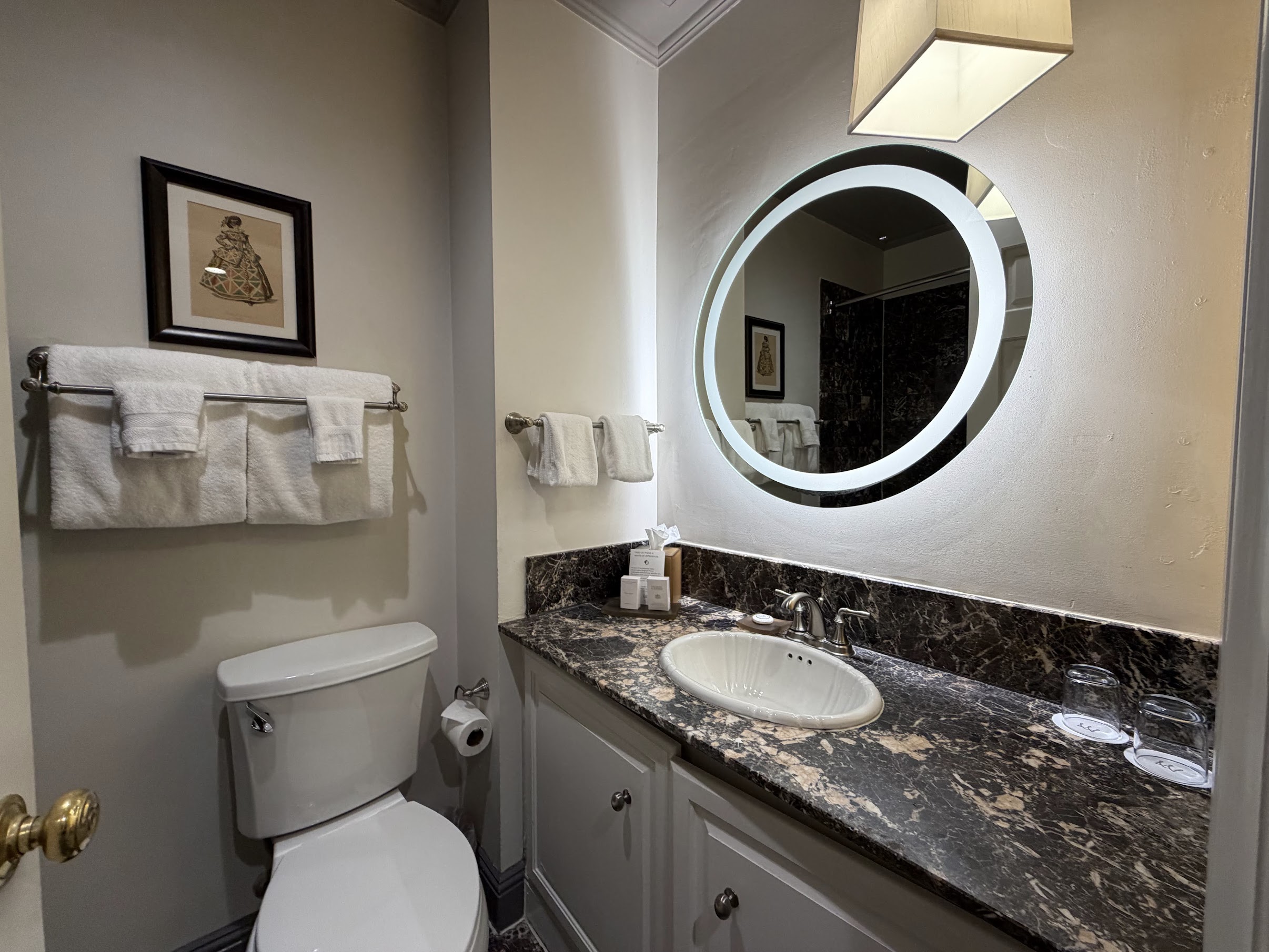 Warwick Hotel San Francisco Balcony Junior Suite bathroom