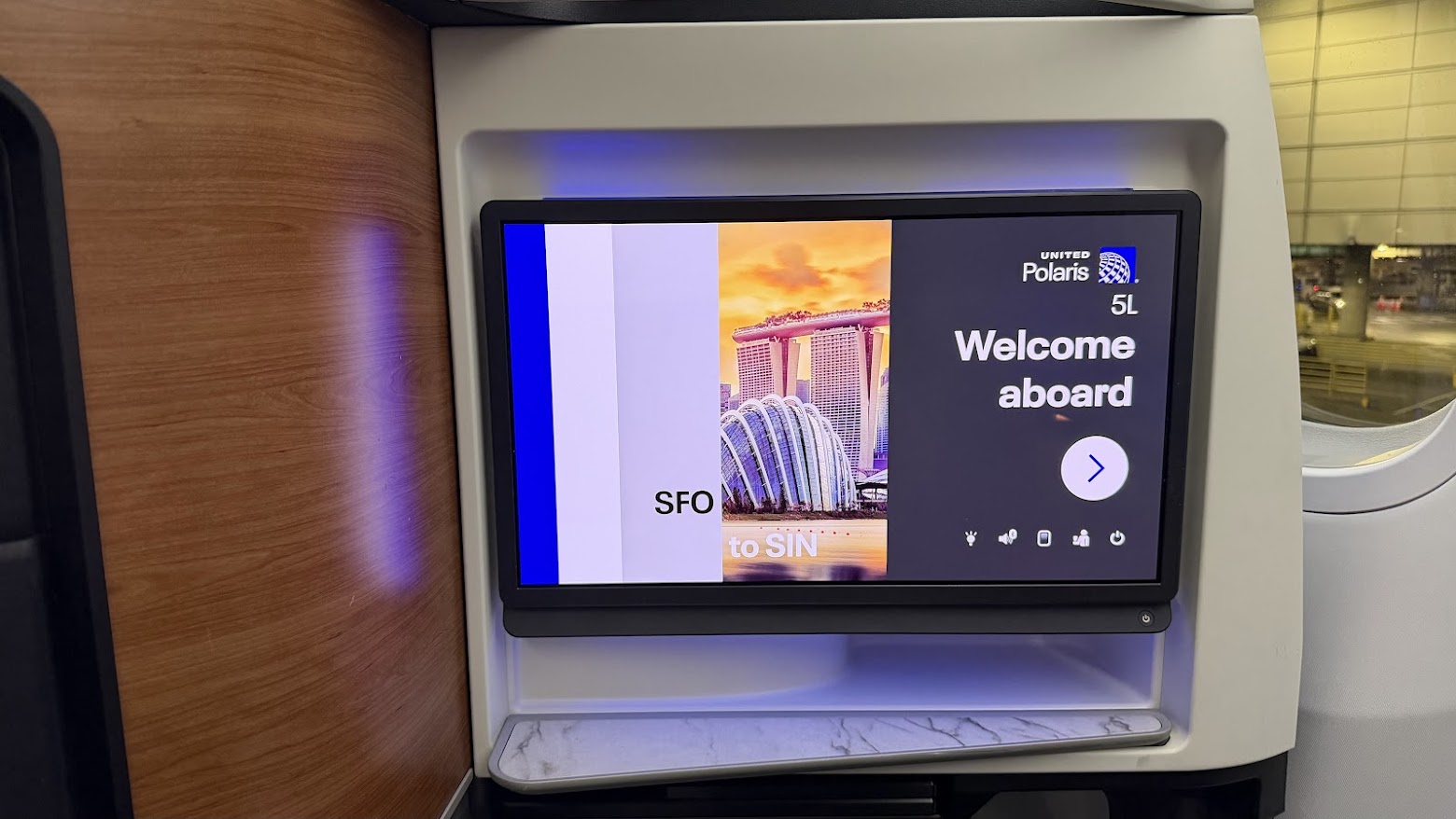 United Airlines UA1 Polaris business class's 19-inch 4K OLED touchscreen TV