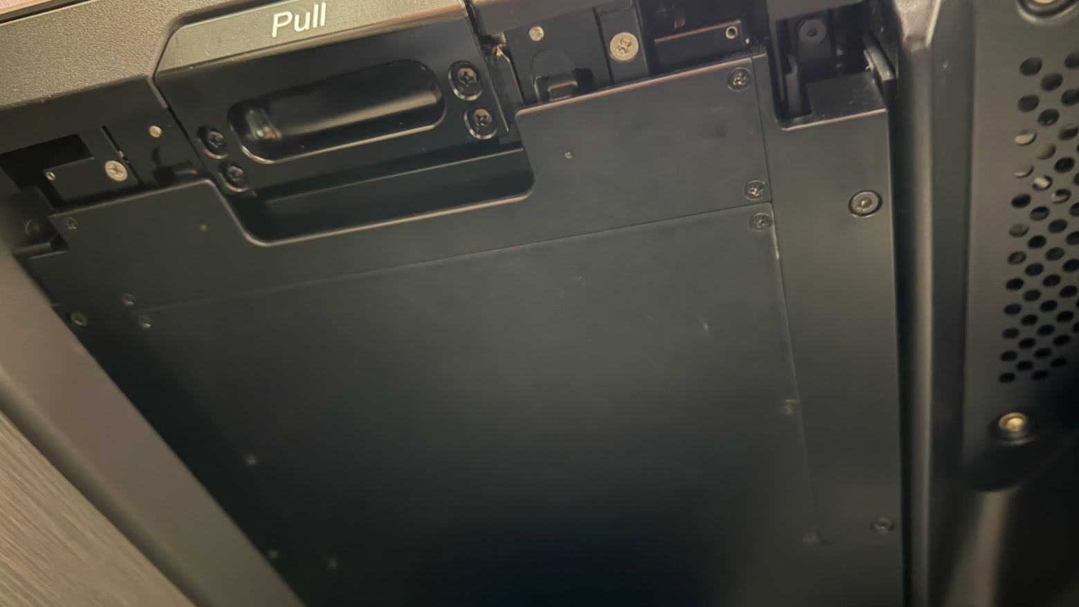 United Airlines UA1 Polaris business class table latch