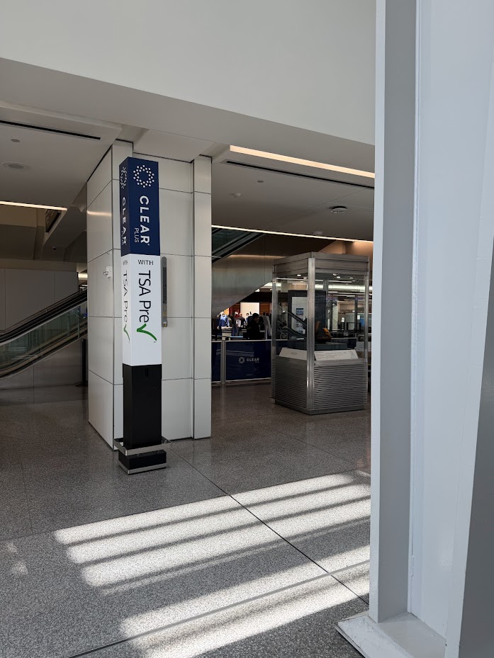 San Francisco International Airport G Gates CLEAR+ and TSA PreCheck lane