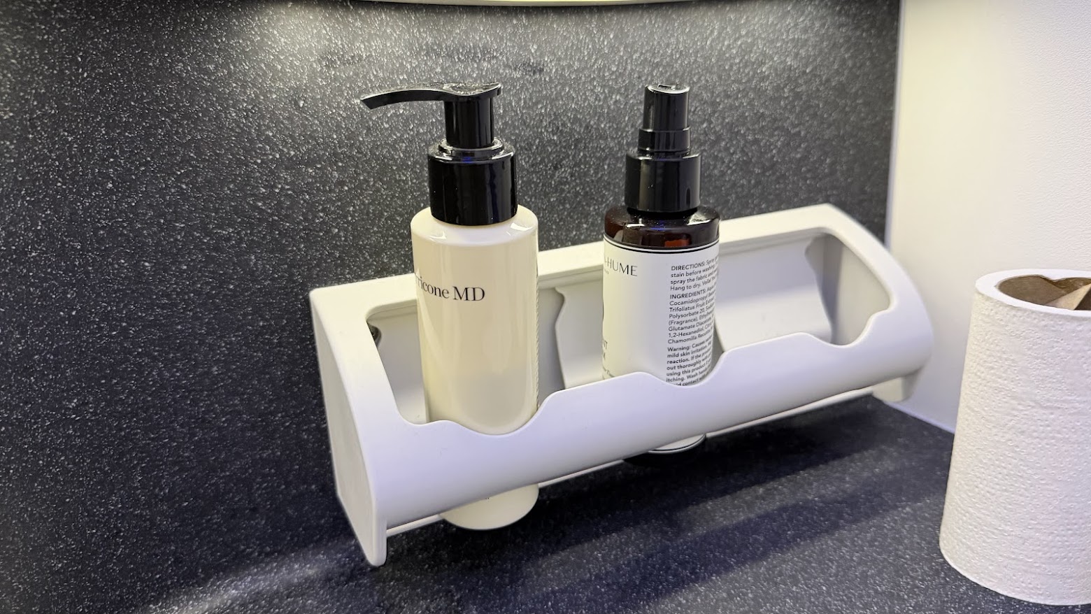 United Airlines UA1 Polaris business class washroom toiletries