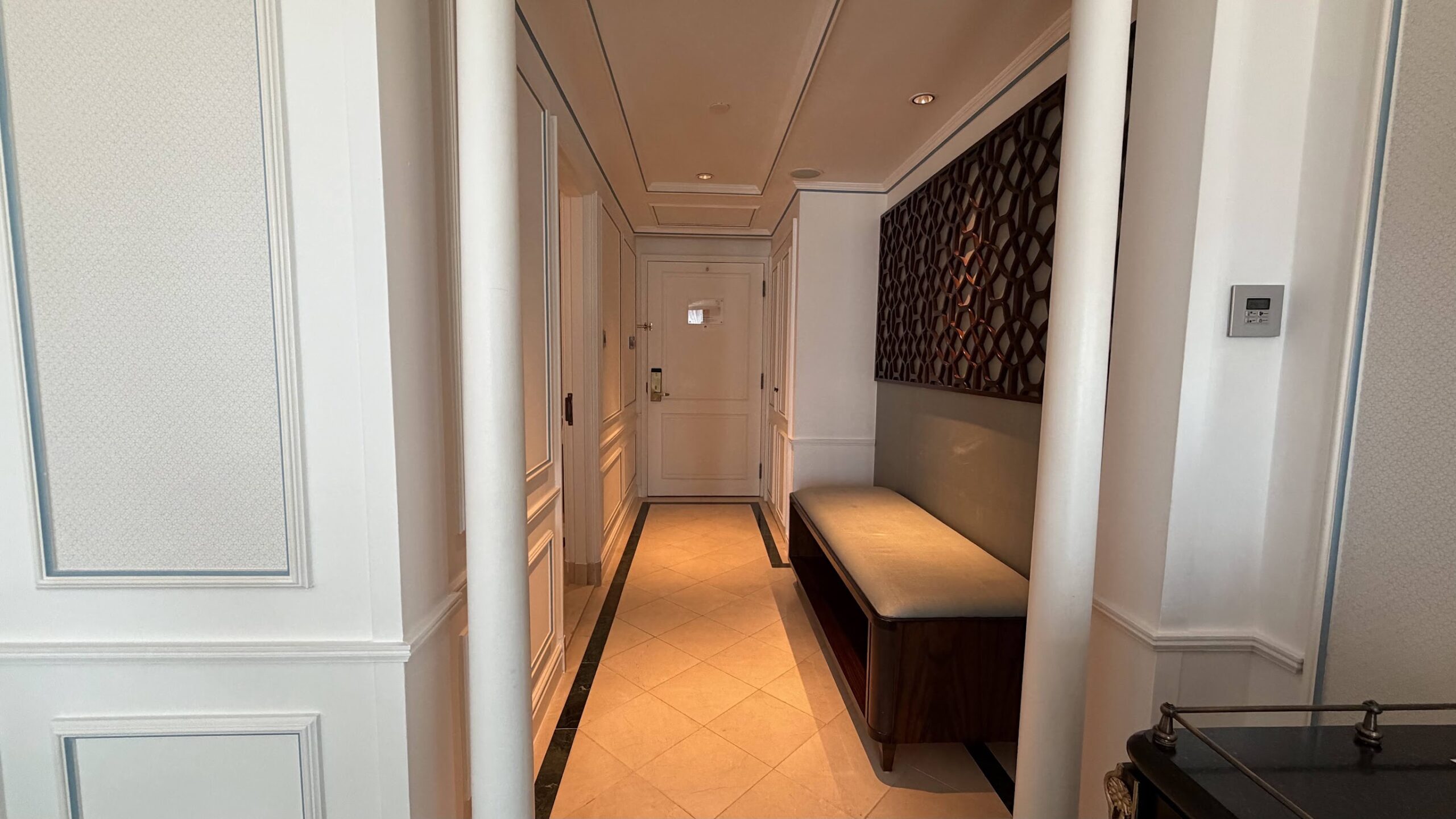Frasers House Junior Suite entry corridor