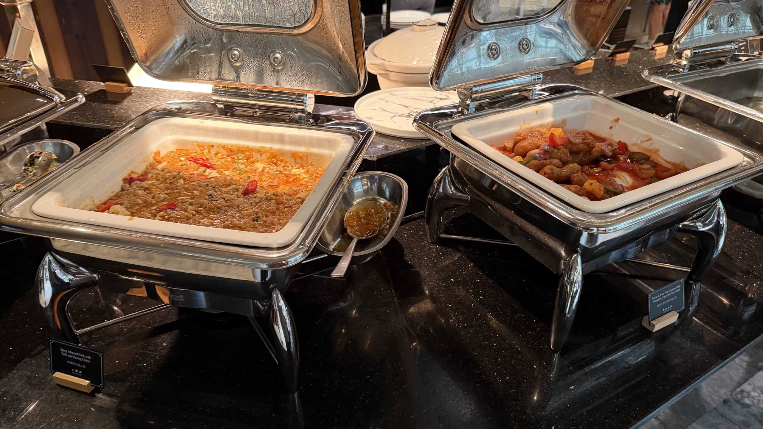 Frasers House The Breakfast Room hot buffet