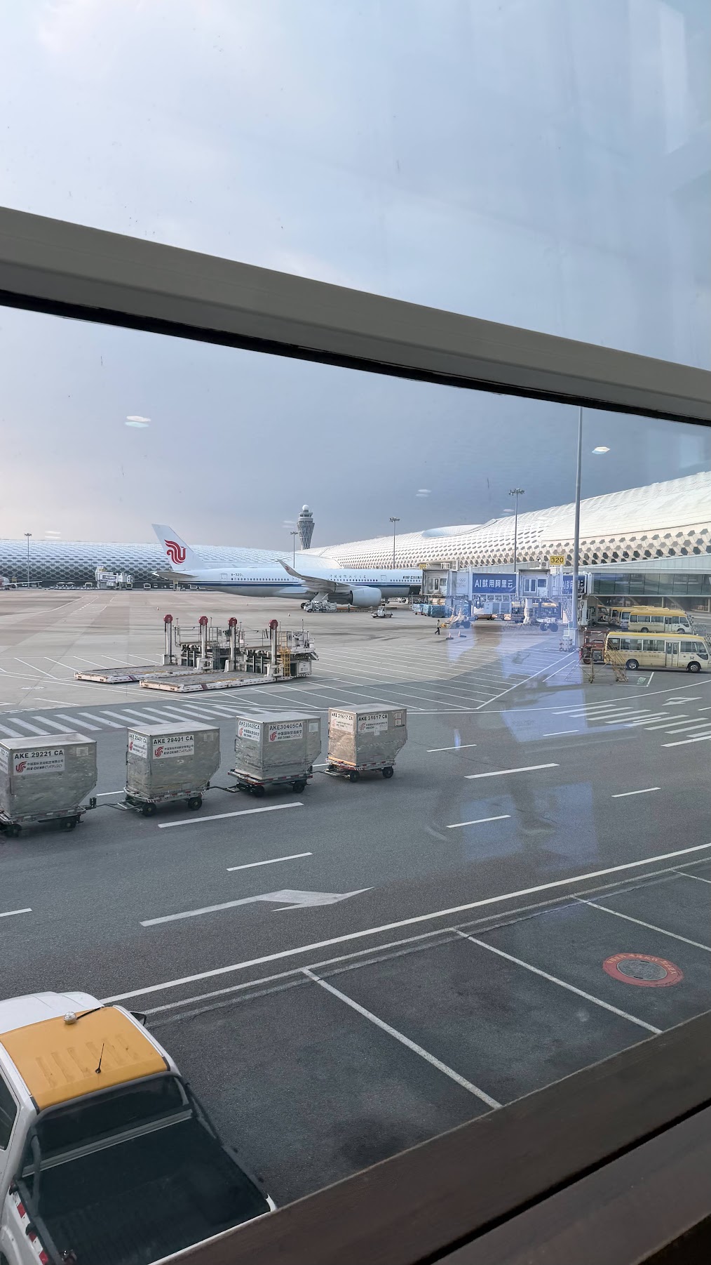 Air China aircraft at Shenzhen Bao’an International Airport