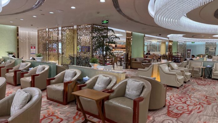 Shenzhen Airlines King Lounge armchair seating