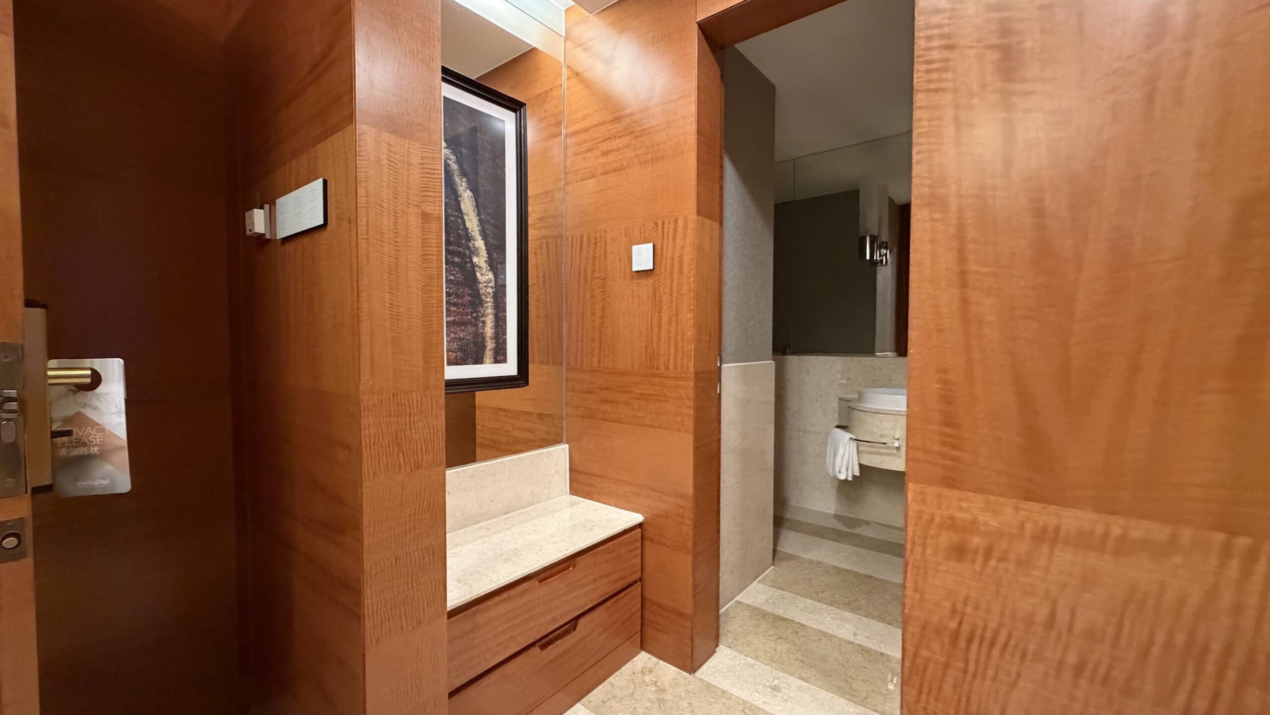 Swissôtel Grand Shanghai Executive Suite guest toilet and vanity