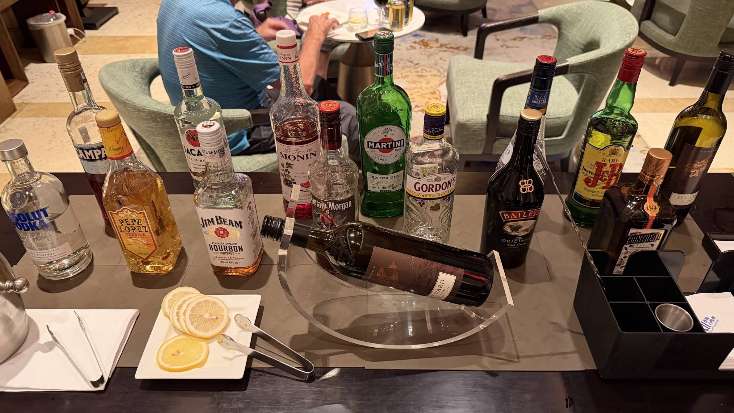 Swissôtel Grand Shanghai Swiss Executive Lounge spirits and wine